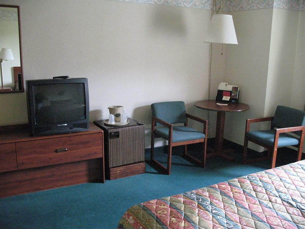 Motel Americinn By Wyndham 2*